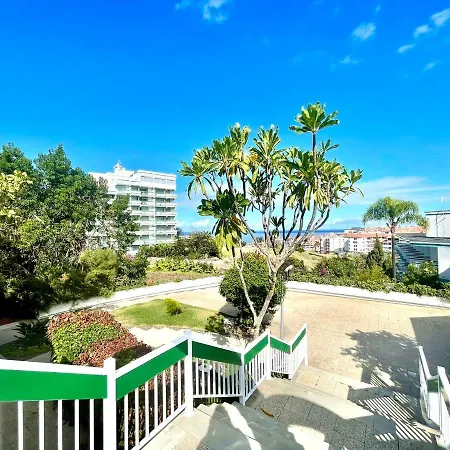 Single Studio E With Wifi, Balcony, Swimming Pools 아파트 *
