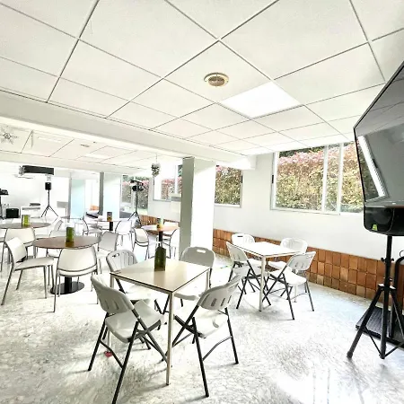 아파트 Single Studio E With Wifi, Balcony, Swimming Pools *