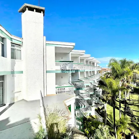 Single Studio E With Wifi, Balcony, Swimming Pools 아파트