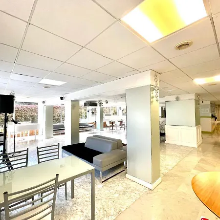 Single Studio E With Wifi, Balcony, Swimming Pools 아파트